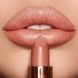 Помада для губ із сатиновим фінішем Charlotte Tilbury K.I.S.S.I.N.G Hydrating Lipstick Bitch Perfect 3.5г c11-b4a фото 2