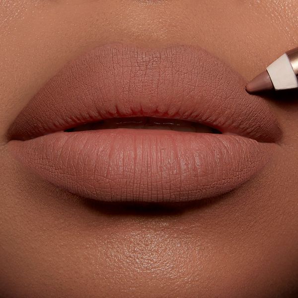 Олівець для губ Charlotte Tilbury Collagen Lip Cheat, відтінок - Iconic Nude 1.2 g  0ai-ai7 фото